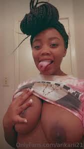 🍑 - EroThots