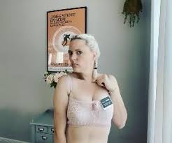 ExMormon Missionary breaking bad at 40 👌 female - Reddit NSFW