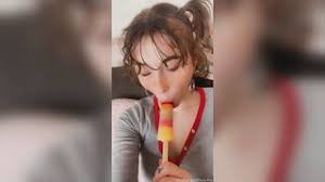PixiePie Sucking Popsicle - EroThots