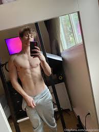 Swipe right ➡️" by jakegelato from OnlyFans | Coomer