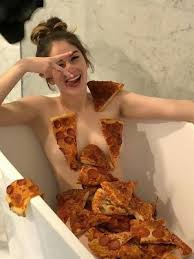 Pizza and smiles. (@bellatrixortreat2) - Reddit NSFW