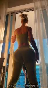 Iggy Azalea Leggings Twerk OnlyFans Video Leaked - Influencers ...