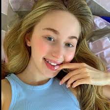 🥀Mia Reina😈 Discussion - TheFap