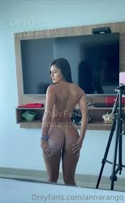 Anna Arango - EroThots