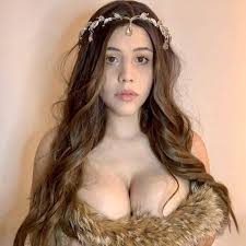 https://public.onlyfans.com/files/thumbs/w480/c/cu...