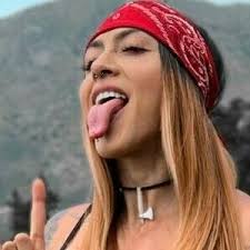 Juliana Nossa Discussion - Fapello