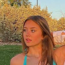 Sydney Ramolla / sydney.ra Nude Leaks - Fapello
