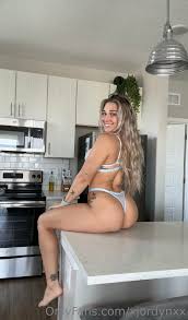Smiles only for humpday😀" by xjordynxx from OnlyFans | Coomer