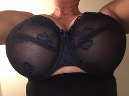 My wifes heavy big titts in bra - 9 Pics | xHamster