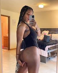 Playgirl Li 🖤 Pictures and Videos & similar of @playgirlli ...