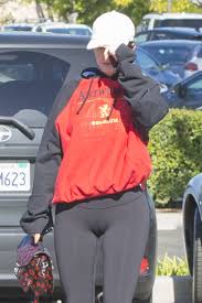 Kylie Jenner Cameltoe (24 Photos) | #TheFappening