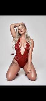 Holly Banks Pictures and Videos & similar of @hollybanksexclusive ...