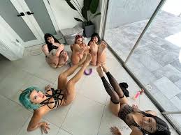 FOOT JOI RELEASES TODAY 😈 Countdown cum command Ft @chinast.." by ...