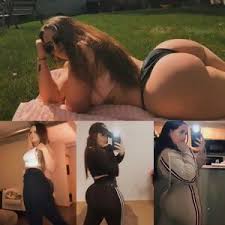 Booty shorts babe - Reddit NSFW