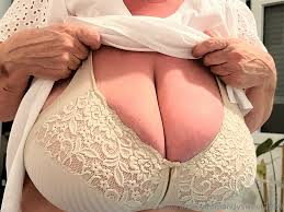 Add if you like real women @kinkymommy232 -" by mandysweet2020 ...