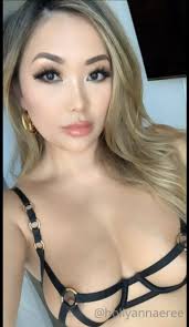 holly (@hollyannaeree) - Reddit NSFW