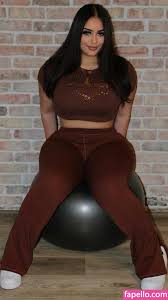 Annabella Doe / Miajinell / annabelladoe Nude Leaked OnlyFans ...