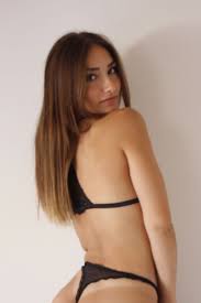 Vale Peach Pictures and Videos & similar of @v.v.11 onlyfans ...
