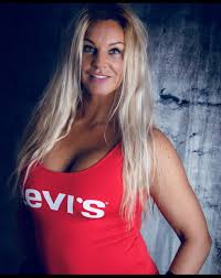 Fiona Spaanstra Pictures and Videos & similar of @fionaspaanstra ...