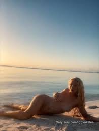 Iggy Azalea Full Onlyfans Leaks 🍆💦.. Full Mega here: 👉...