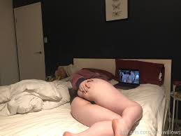 🥰 Lara Rose📁MEGA: https://shorturl.at/hjzTV - EroMe