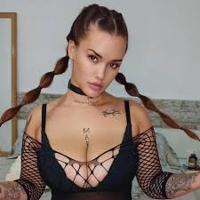 https://public.onlyfans.com/files/thumbs/w480/x/x3...