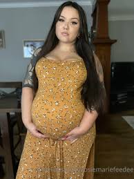 Pregnant Rosie, just cuz 👀 How far along am I? Do you think ...