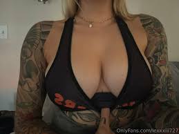 Love this hooters bra a subscriber sent me. :)" by lexxxiii727 ...