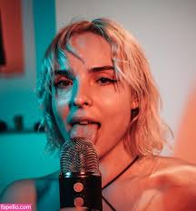 Kitty Cat Helza / The SoundsGirls / helzaglass Nude Leaked ...