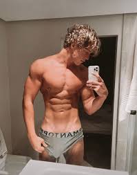 Irish Giant Pictures and Videos & similar of @theirishgiant ...