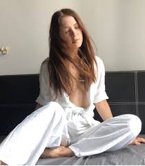 r/Annie_liebe a tribute community of the most beautiful brunette ...