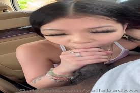Another tramp sucking dick in the car - Porn - EroMe