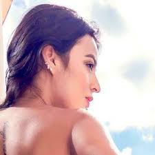 Lorena Flota Discussion - Fapello