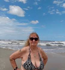 Denise Castro Pictures and Videos & similar of @denisecastro ...