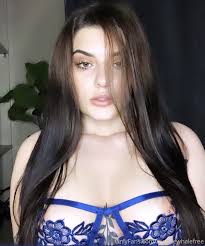 TOP 4.9% CREATOR WORLD WIDE 🦋daily posts 🦋explicit content ...