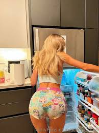 Posts of serenaakari from OnlyFans | Coomer