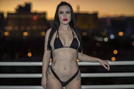 Raven Reign Pictures and Videos & similar of @reignofraven ...