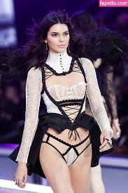 Kendall Jenner / KendallJenner Nude Leaked OnlyFans Photo #336 ...
