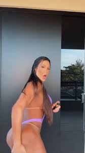 Gracyanne B. (Gostosa Brazilian Fitness) - Porn - EroMe