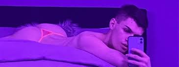 Demo Pictures and Videos & similar of @demodahole onlyfans profile ...
